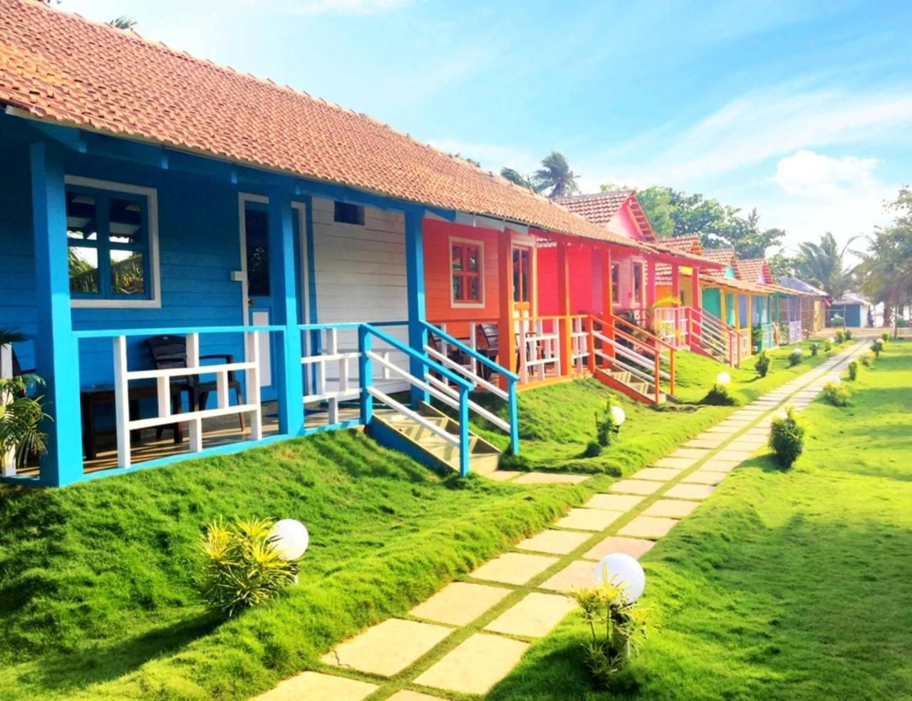 Morjim Queen Beach Resort Exterior foto